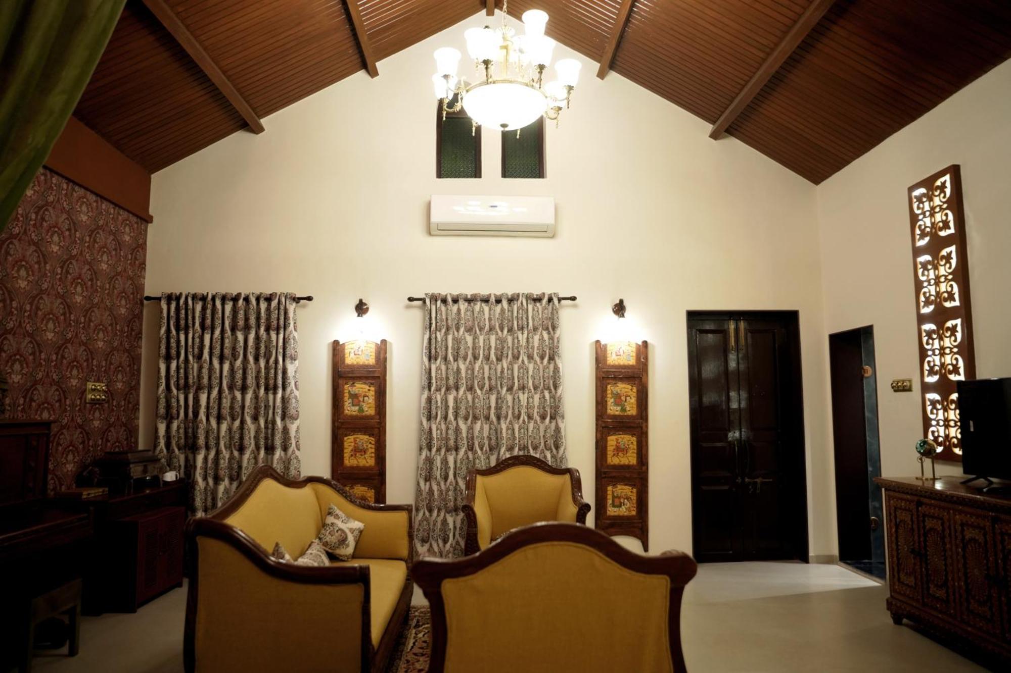 Heritage Khirasara Palace Rajkot Exterior photo