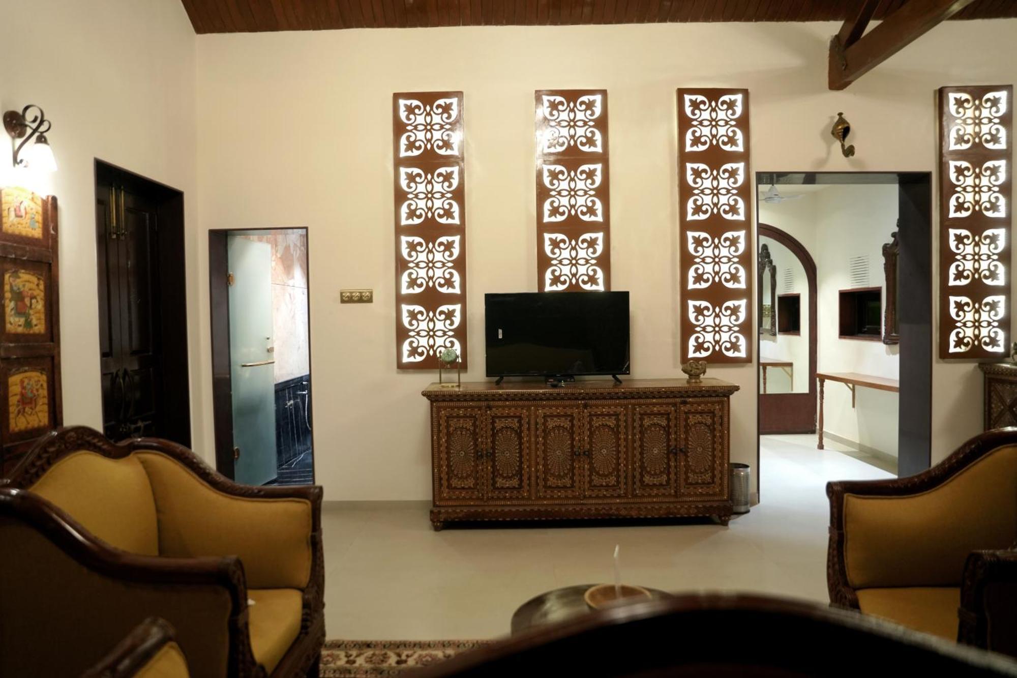 Heritage Khirasara Palace Rajkot Exterior photo