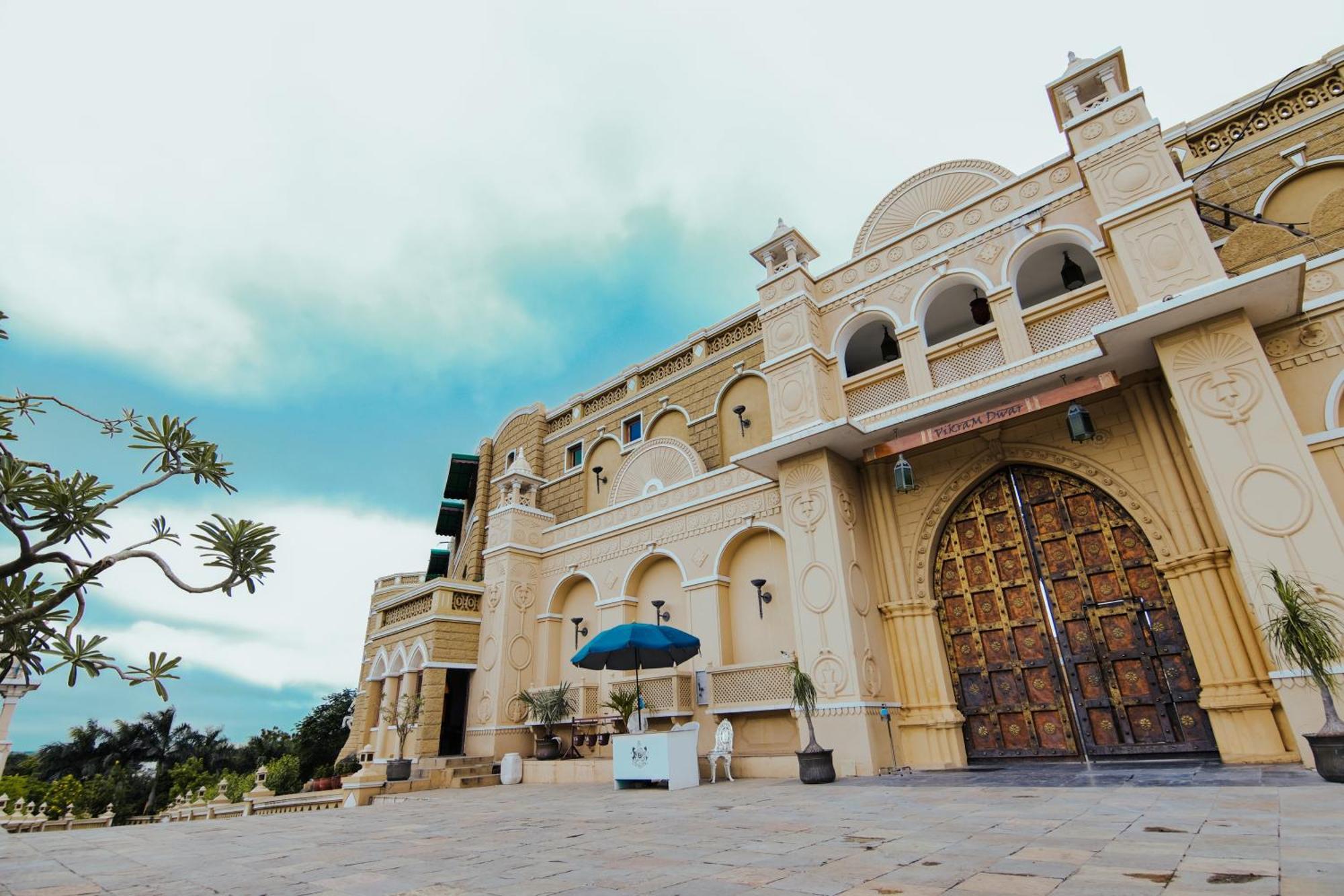Heritage Khirasara Palace Rajkot Exterior photo